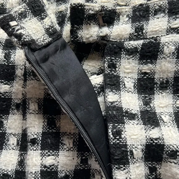 Leslie Fay Houndstooth Skirt - Picture 5 of 9